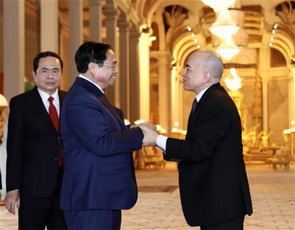 Thủ tướng Phạm Minh Chính về tới Hà Nội, kết thúc chuyến công tác tại Campuchia -1