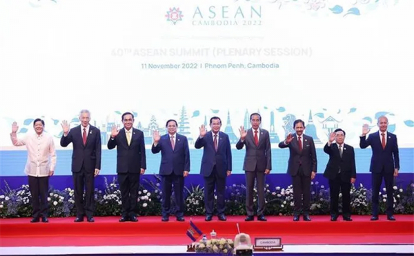 Thủ tướng Phạm Minh Chính về tới Hà Nội, kết thúc chuyến công tác tại Campuchia -0