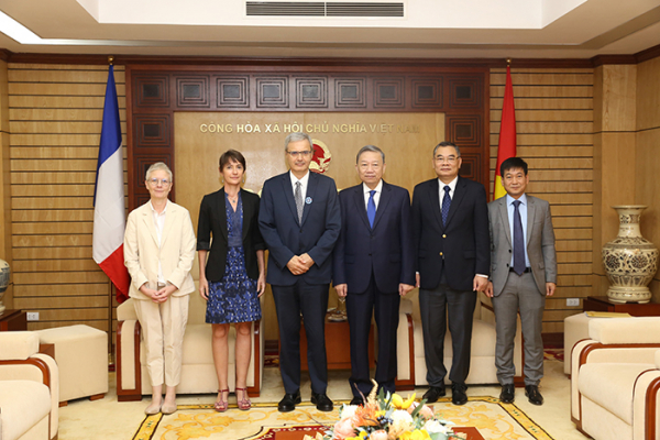 Vietnam and France tighten bilateral cooperation -0