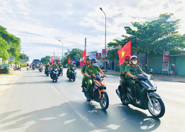 Công an các địa phương ra quân (ghép) -0