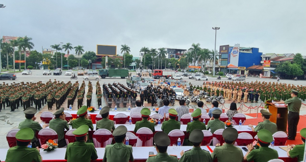 Công an Quảng Trị ra quân tấn công trấn áp tội phạm -2