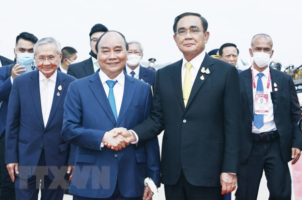 Chủ tịch nước đến Bangkok, bắt đầu thăm chính thức Vương quốc Thái Lan -0