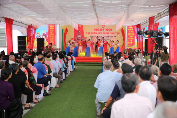 Bộ trưởng Tô Lâm dự Ngày hội Đại đoàn kết toàn dân tộc tại Nghệ An -1