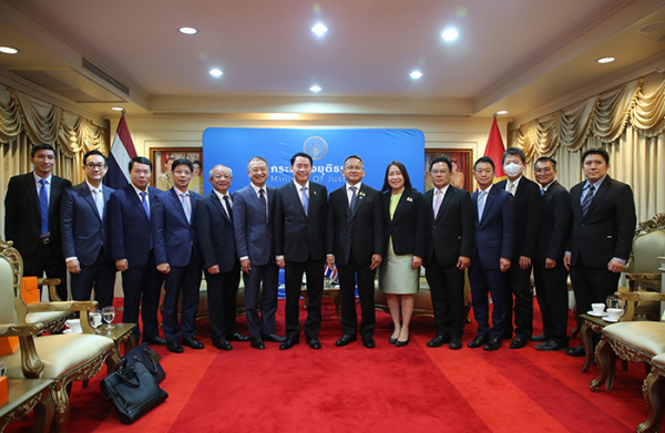 Đẩy mạnh quan hệ hợp tác giữa Bộ Công an và Bộ Tư pháp Thái Lan -0
