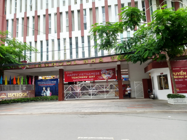 Hơn 120 học sinh Trường Ischool Nha Trang ngộ độc thực phẩm -0