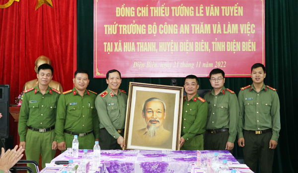 Thứ trưởng Lê Văn Tuyến kiểm tra công tác tại tỉnh Điện Biên -0