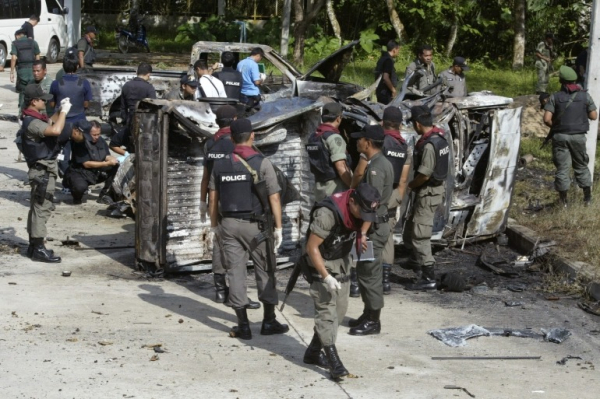 One killed, 30 injured in southern Thailand car bombing -0
