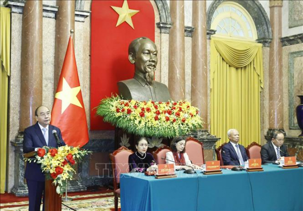 Chủ tịch nước Nguyễn Xuân Phúc tiếp đại biểu dự Đại hội 22 Hội đồng Hòa bình Thế giới -0