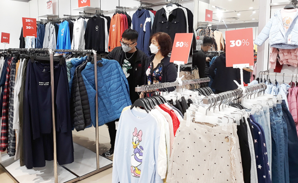 Khởi động sự kiện mua sắm “Hà Nội đêm không ngủ ”nhiều cửa hàng, siêu thị bán giảm giá đến 100% -0
