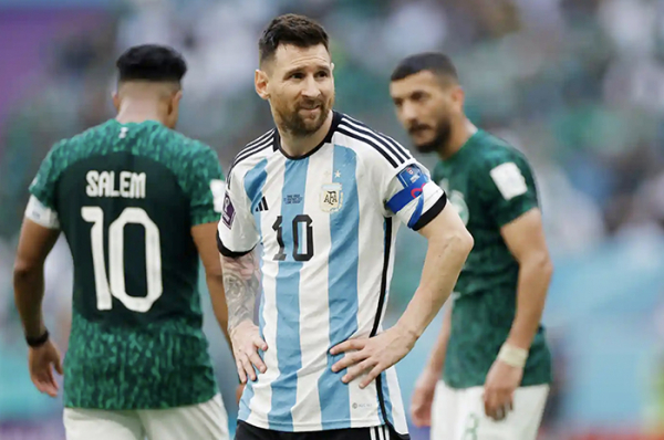 Argentina và Messi: Đừng là tấn bi kịch World Cup -0