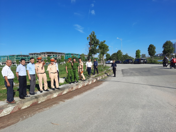 Ủy Ban ATGT Quốc gia thăm viếng các nạn nhân tử vong trong vụ tai nạn nghiêm trọng ở Thừa Thiên-Huế -0