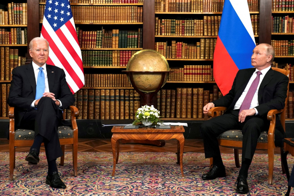 Nga ngỏ ý sẵn sàng đối thoại, Mỹ đáp 