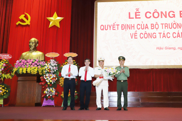 Công an Hậu Giang có tân Phó Giám đốc -0