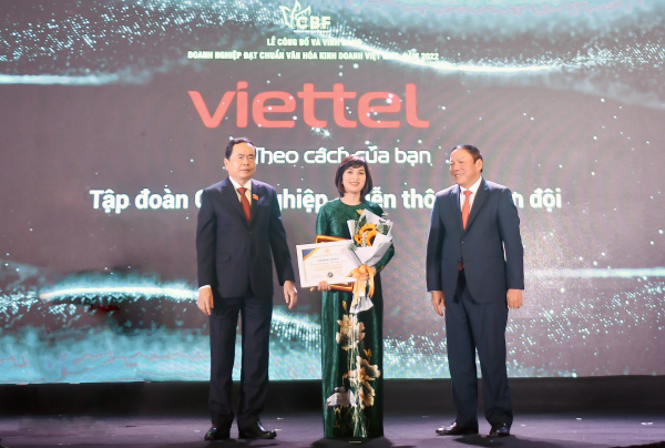 Viettel đạt chuẩn văn hoá kinh doanh Việt Nam 2022 -0