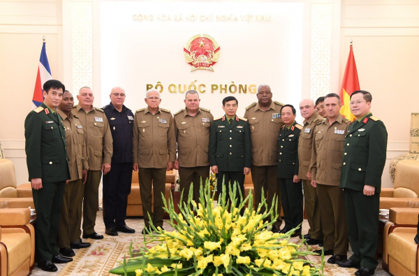 Thúc đẩy hợp tác quốc phòng Việt Nam-Cuba toàn diện, thiết thực hơn nữa -0