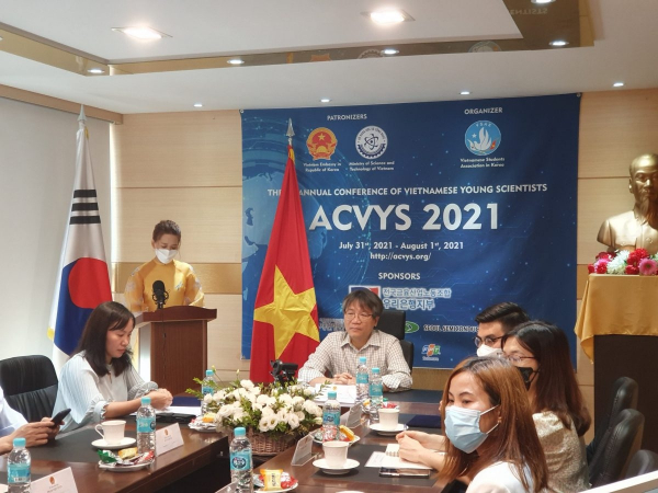 Young Vietnamese scientists meet in Seoul -0