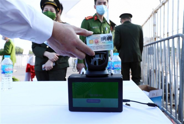 Đã có 4 triệu người dân Hà Nội được cấp mã định danh điện tử -0
