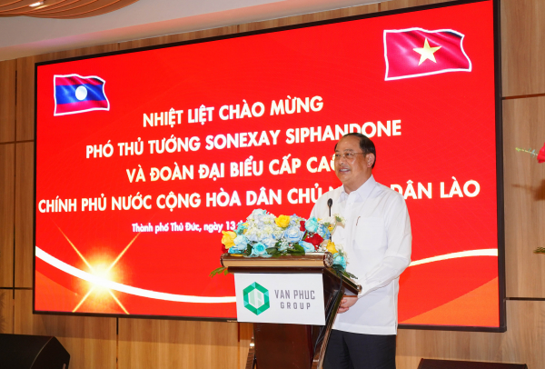Phó Thủ tướng Lào cùng lãnh đạo TP Hồ Chí Minh thăm và làm việc tại Van Phuc City -0