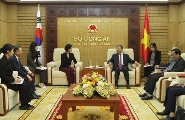 Minister To Lam meets newly-accredited South Korean Ambassador to Vietnam -0