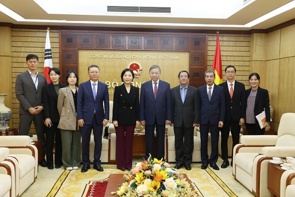 Minister To Lam meets newly-accredited South Korean Ambassador to Vietnam -0