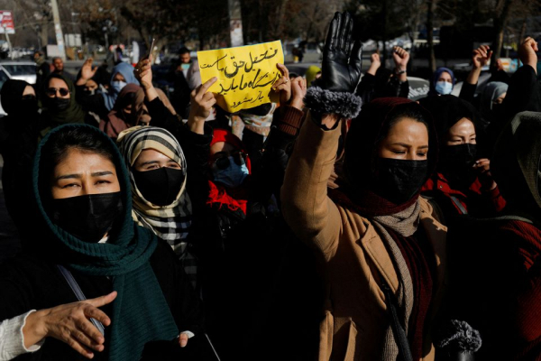 Mỹ đe dọa trừng phạt Taliban sau lệnh cấm phụ nữ học đại học  -0