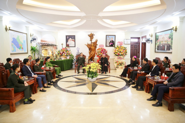 Công an tỉnh Nghệ An: Chúc mừng Tòa Giám mục Giáo phận Vinh nhân Lễ Giáng sinh 2022 -0