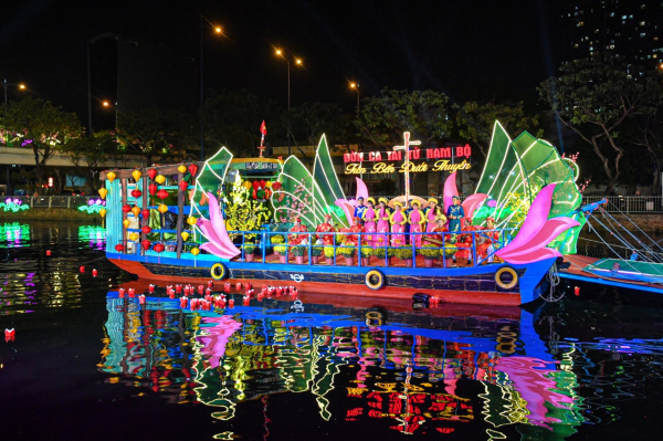 Nhiều sự kiện hấp dẫn đón chào năm mới 2023 tại TP Hồ Chí Minh -0