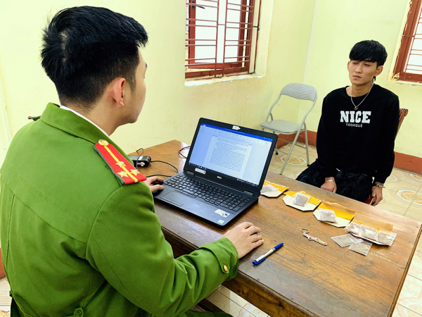 Bắt giữ đối tượng bán dạo ma tuý “Tô ba cô” ở Lào Cai -0