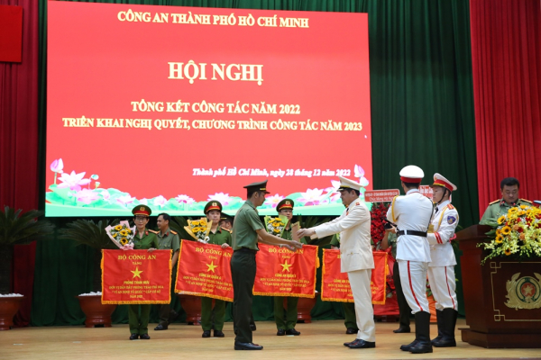 Bộ trưởng Tô Lâm: Công an TP Hồ Chí Minh phải quyết liệt xử lý tội phạm cướp, cướp giật -0
