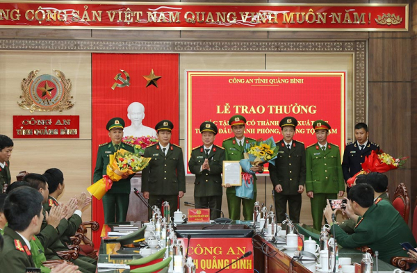 Bộ Công an khen thưởng Công an tỉnh Quảng Bình trong đấu tranh phòng, chống tội phạm -0