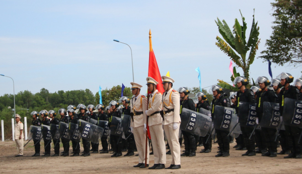 Công an TP Hồ Chí Minh ra mắt “quả đấm thép” mới  -0