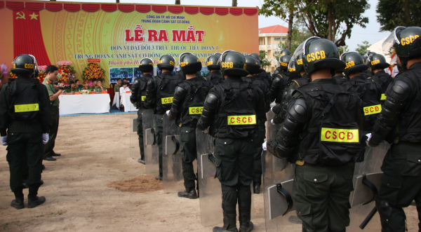 Công an TP Hồ Chí Minh ra mắt “quả đấm thép” mới  -0