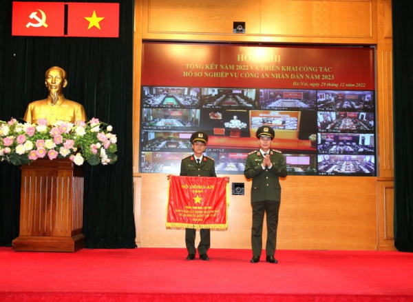 Deputy Minister Le Quoc Hung attends year-end conference of Department of Criminal Records and Archives - 0