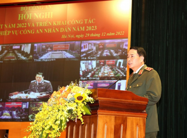 Deputy Minister Le Quoc Hung attends year-end conference of Department of Criminal Records and Archives -0