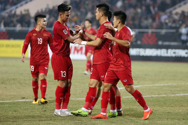 Thắng đậm Myanmar, ĐT Việt Nam đoạt vé vào bán kết -0