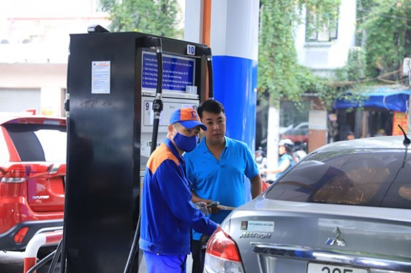 Petrol prices increase slightly under latest adjustment -0