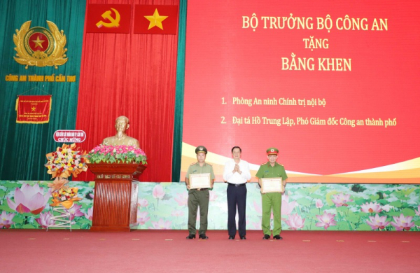 Ensuring order and security in Can Tho plays important role in development of Mekong Delta - 1