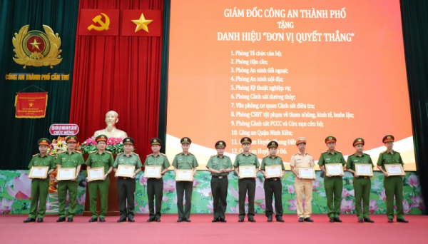 Ensuring order and security in Can Tho plays important role in development of Mekong Delta - 3