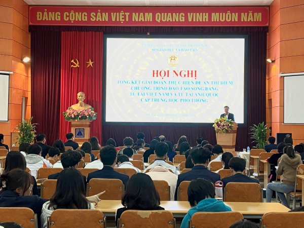 Hà Nội đề xuất tiếp tục đào tạo song bằng tú tài cấp THPT -0