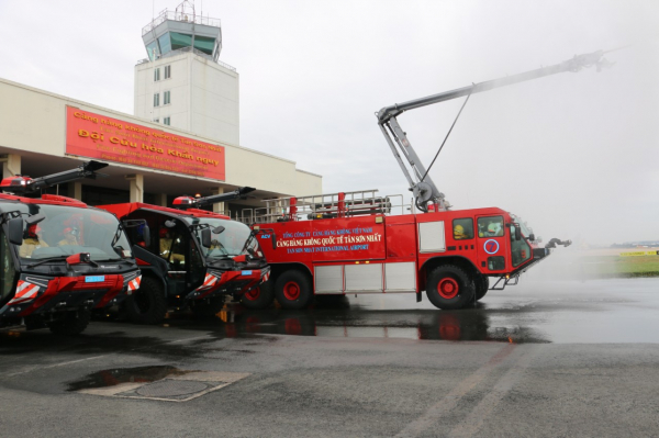 Kiểm tra PCCC Cảng hàng không quốc tế Tân Sơn Nhất trong cao điểm Tết Nguyên đán -0
