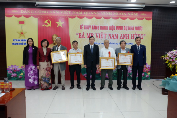 Đà Nẵng: Truy tặng danh hiệu cho các Bà mẹ Việt Nam anh hùng  -0