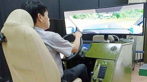 Dạy lái xe bằng cabin điện tử: Học phí sẽ tăng -0