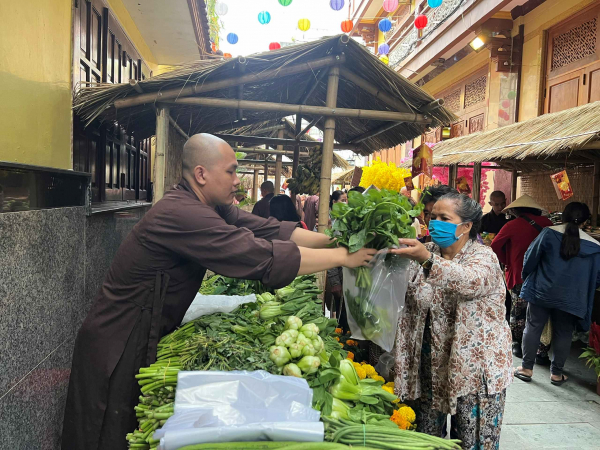 Nhiều “Siêu thị 0 đồng” giúp người dân hoàn cảnh khó khăn có Tết -0