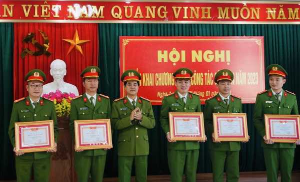 Tiếp tục đấu tranh quyết liệt với tội phạm ma tuý trên tuyến biên giới Việt-Lào -0