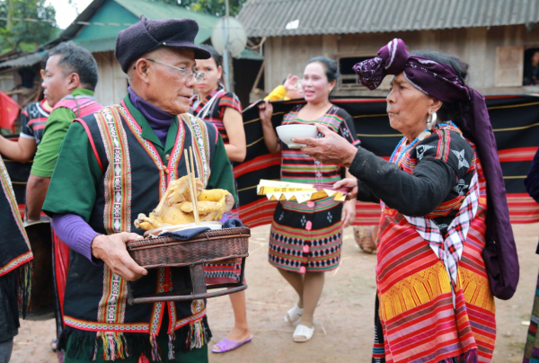 Độc đáo lễ “Nối ân thần núi” của người Pa Cô -0