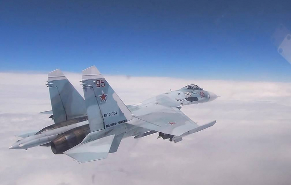 Nga điều tiêm kích Su-27 chặn trinh sát cơ Đức -0