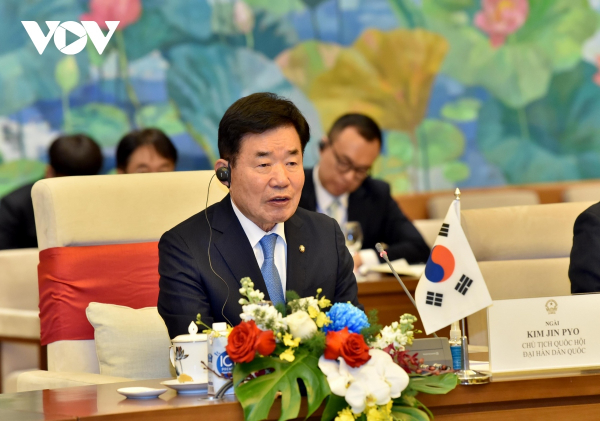 Chủ tịch Quốc hội Vương Đình Huệ hội đàm với Chủ tịch Quốc hội Hàn Quốc -0