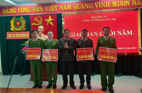 Bộ trưởng Bộ Công an khen thưởng 5 đơn vị thuộc Công an tỉnh Quảng Trị -0
