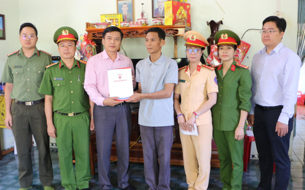 Hiệp hội PCCC và CNCH Việt Nam thăm hỏi gia đình 2 CBCS PCCC hy sinh -0