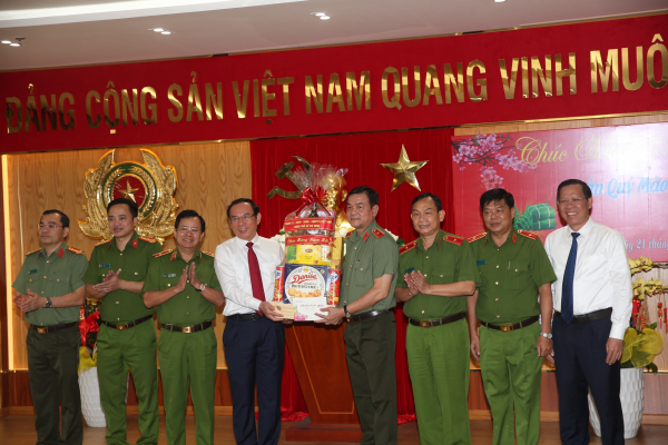 Thường trực Ban Bí thư Võ Văn Thưởng thăm và chúc Tết Công an TP Hồ Chí Minh -0